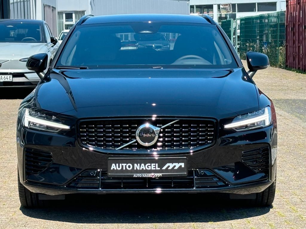 Volvo V60 2025