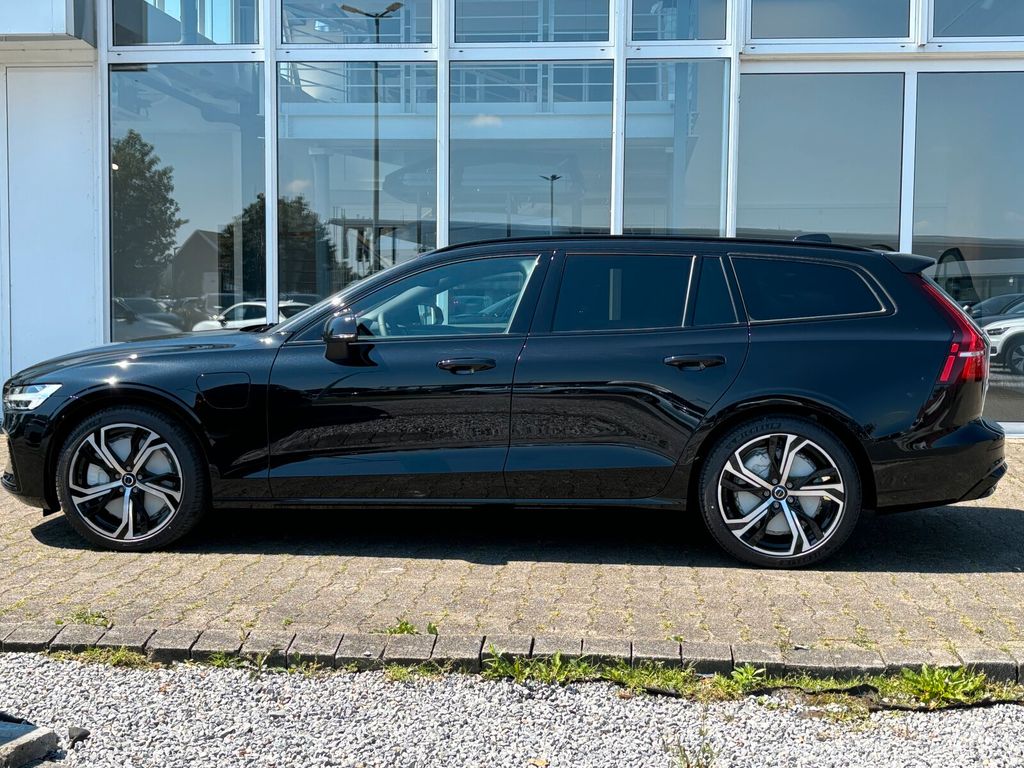 Volvo V60 2025