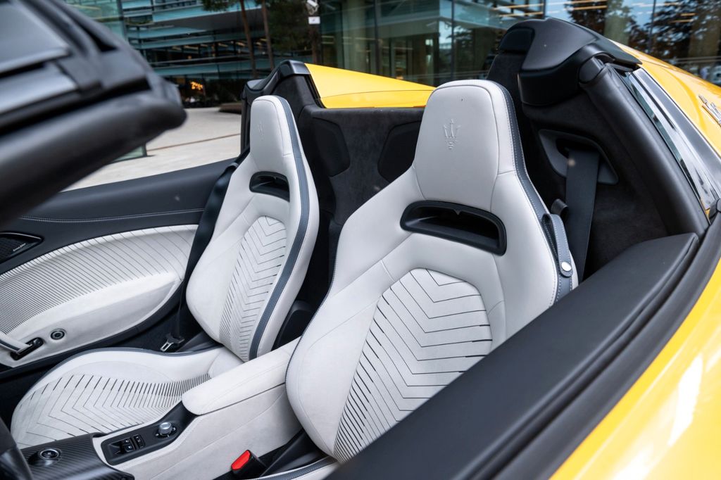 Maserati MC20 2023