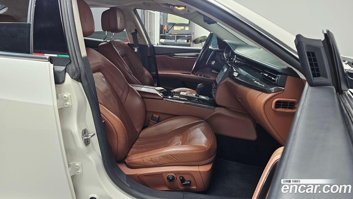 Maserati Quattroporte 2014