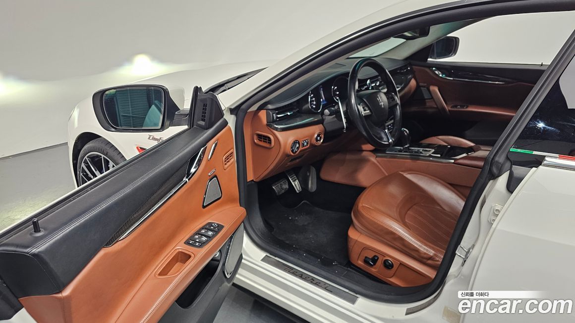 Maserati Quattroporte 2014