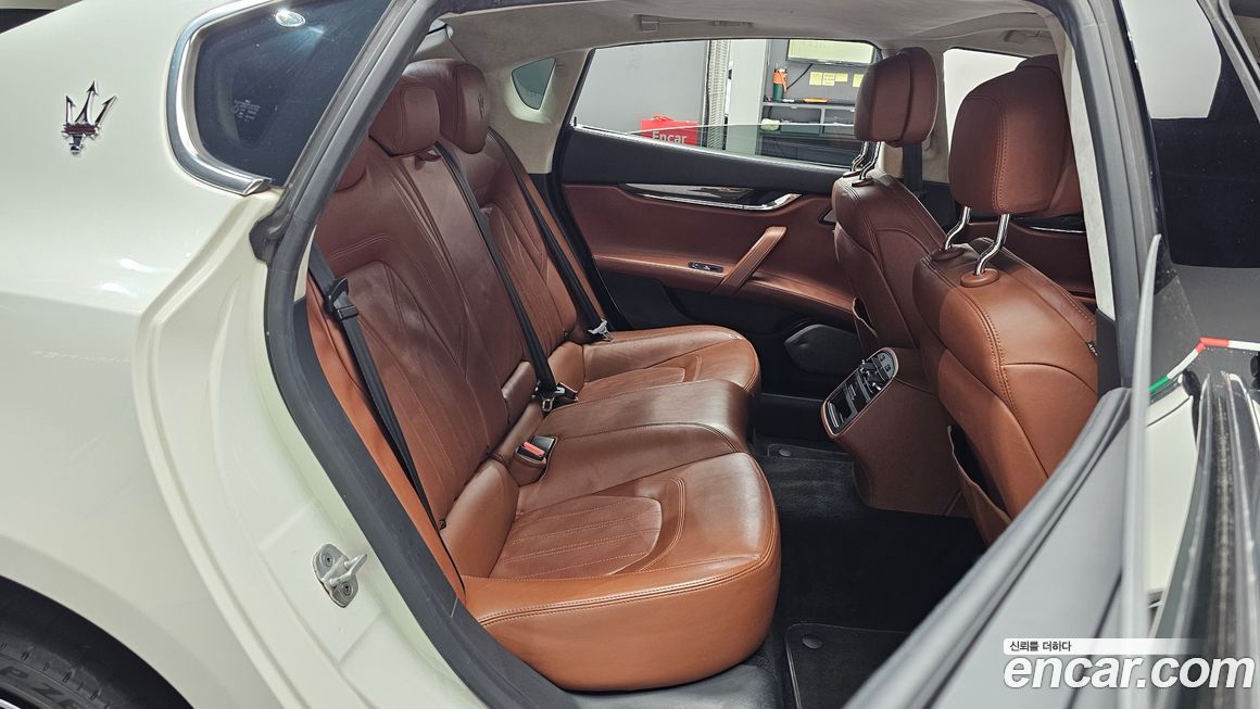 Maserati Quattroporte 2014