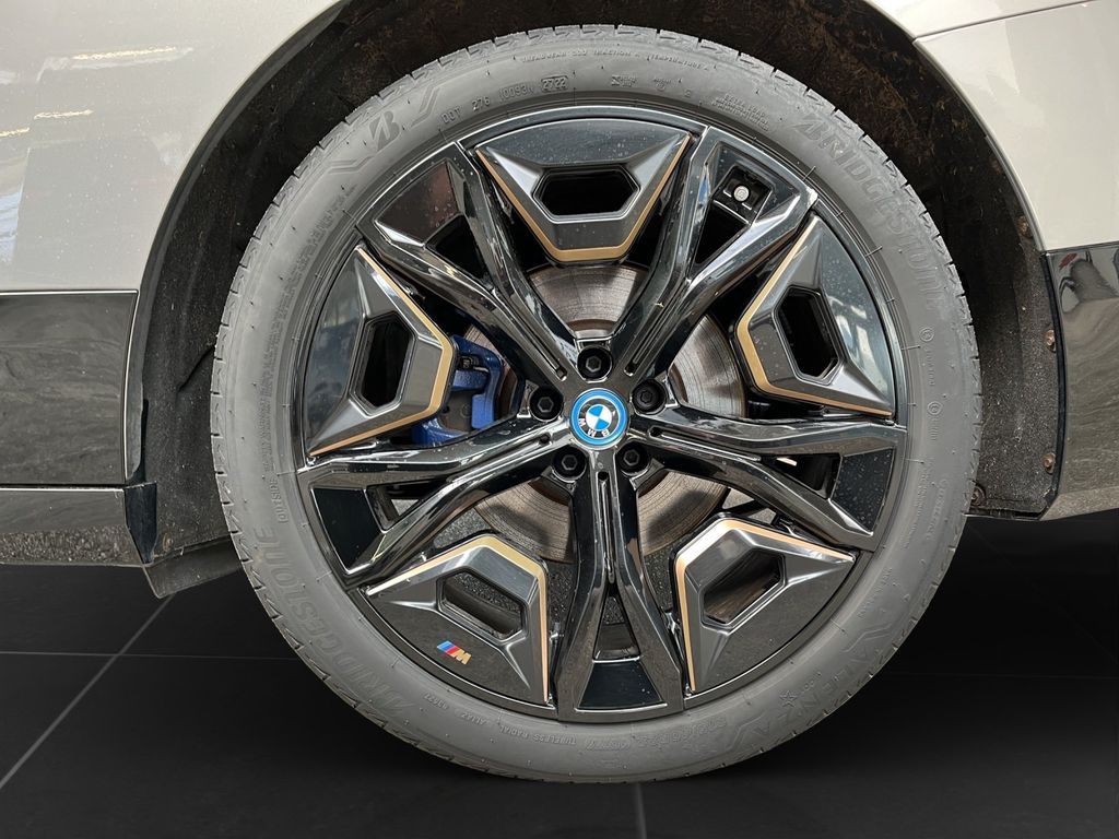 BMW iX 2022