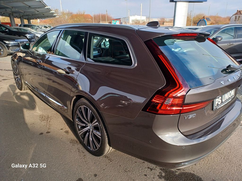 Volvo V90 2024