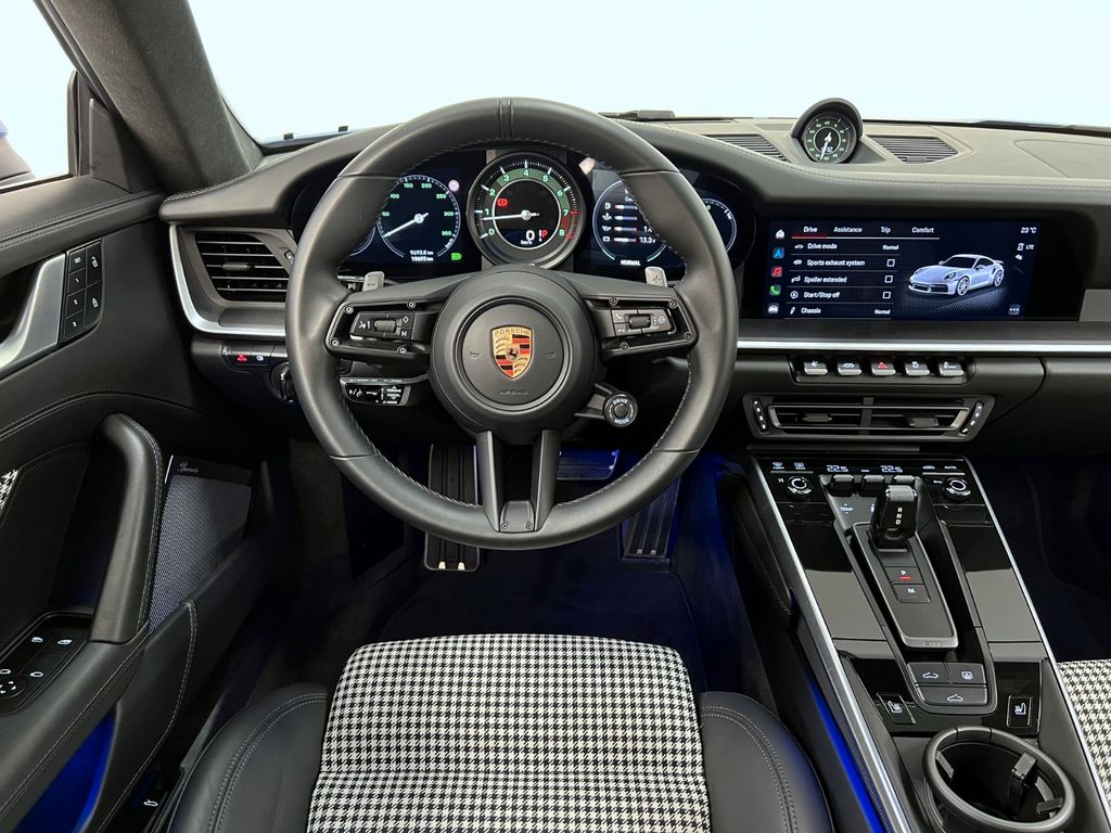 Porsche 992 2023