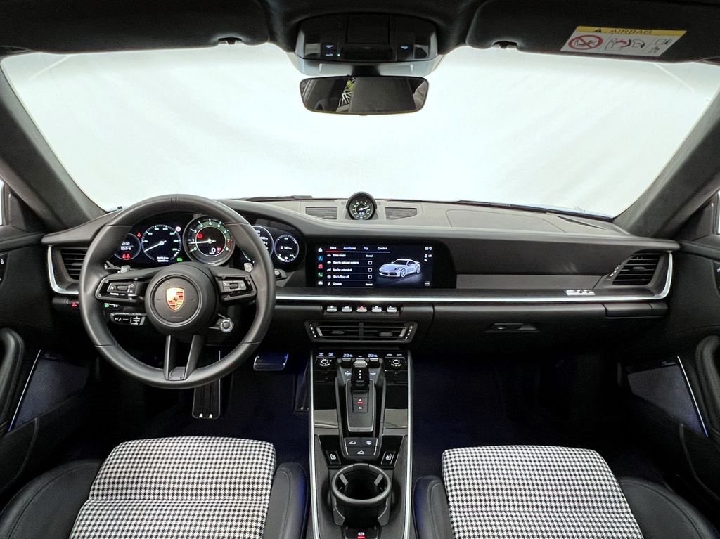 Porsche 992 2023