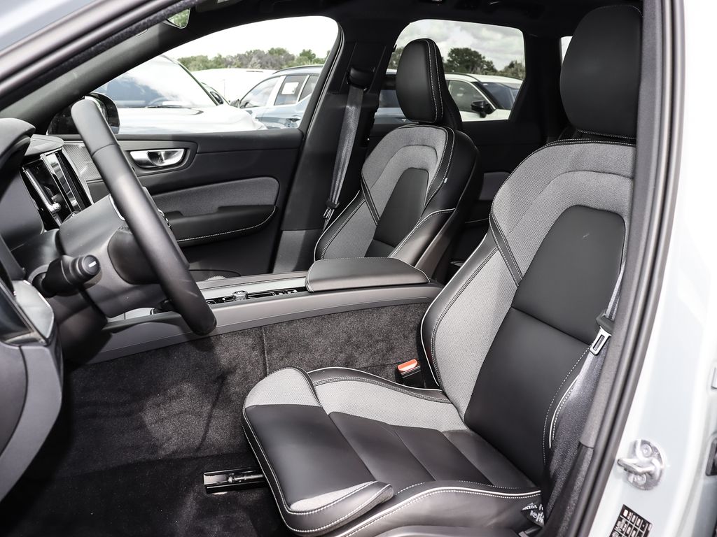 Volvo XC60 2024