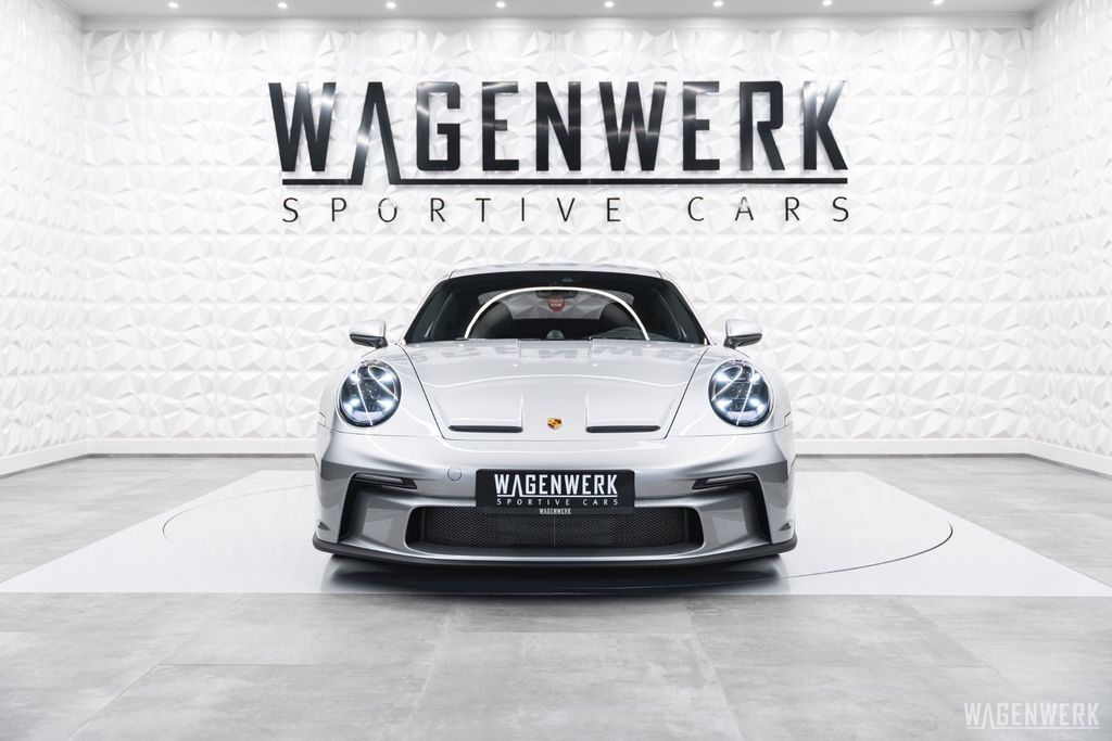 Porsche 992 2023