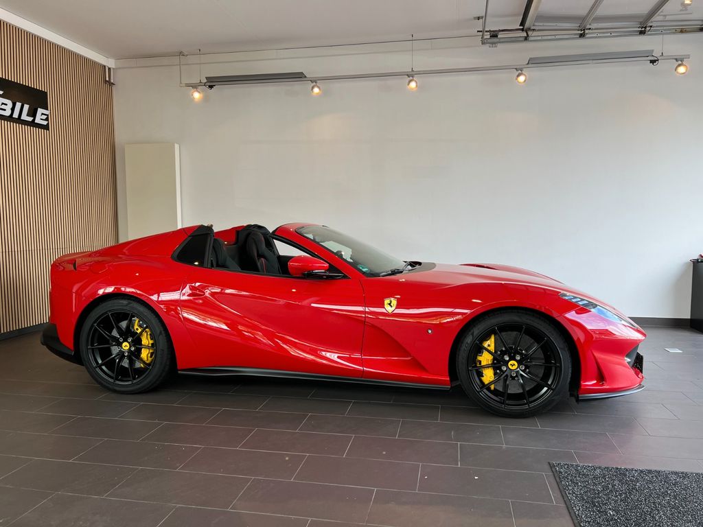Ferrari 812 2023