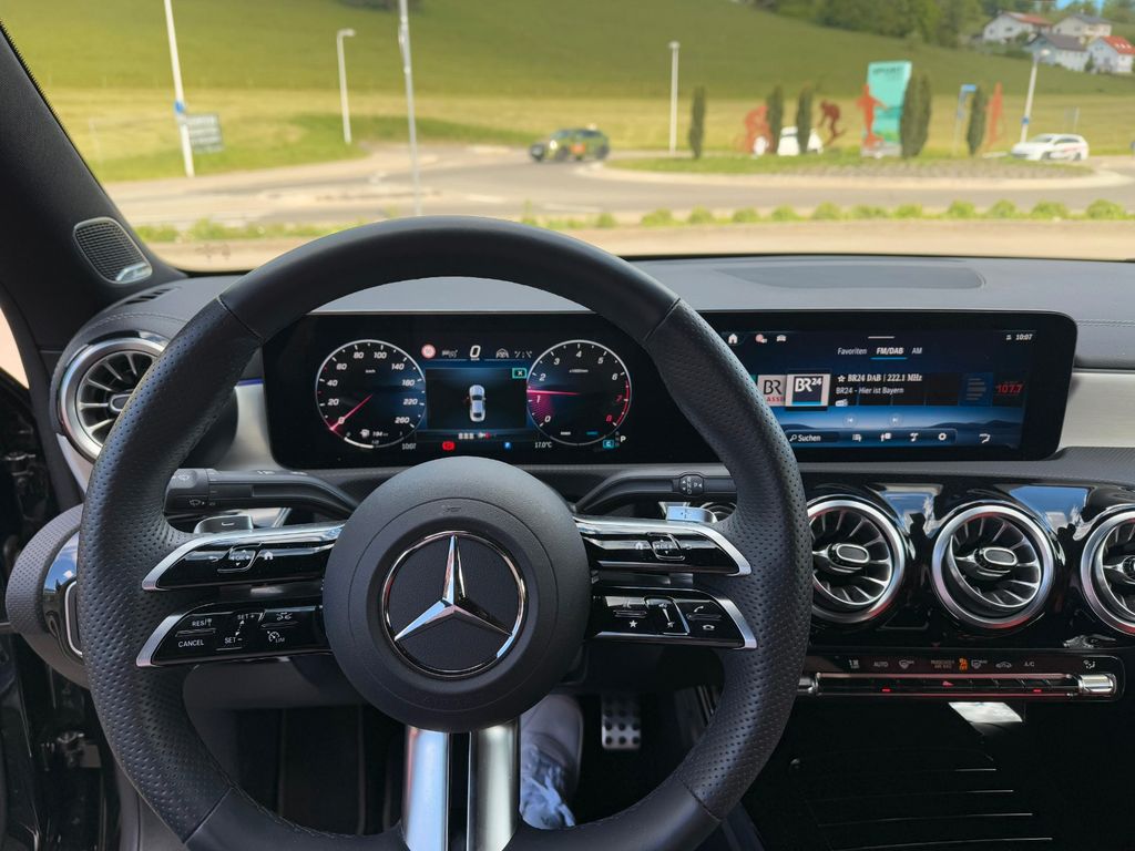 Mercedes-Benz CLA 200 2024