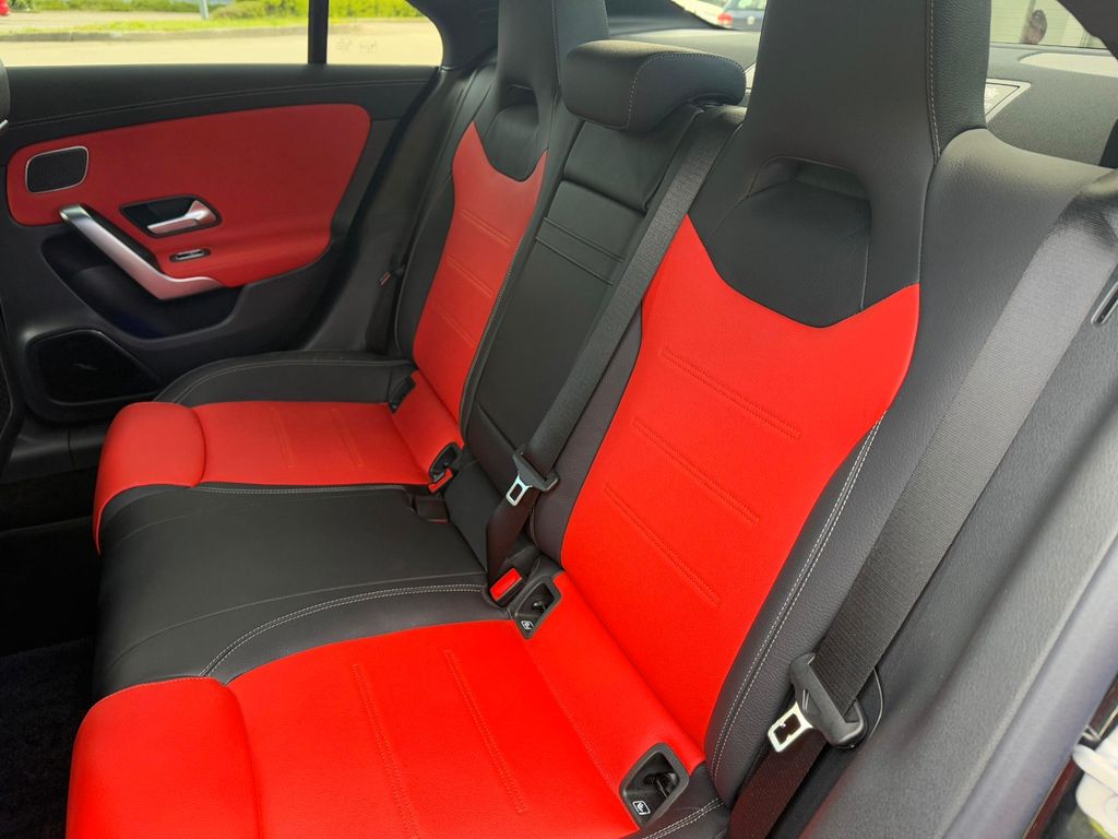 Mercedes-Benz CLA 200 2024