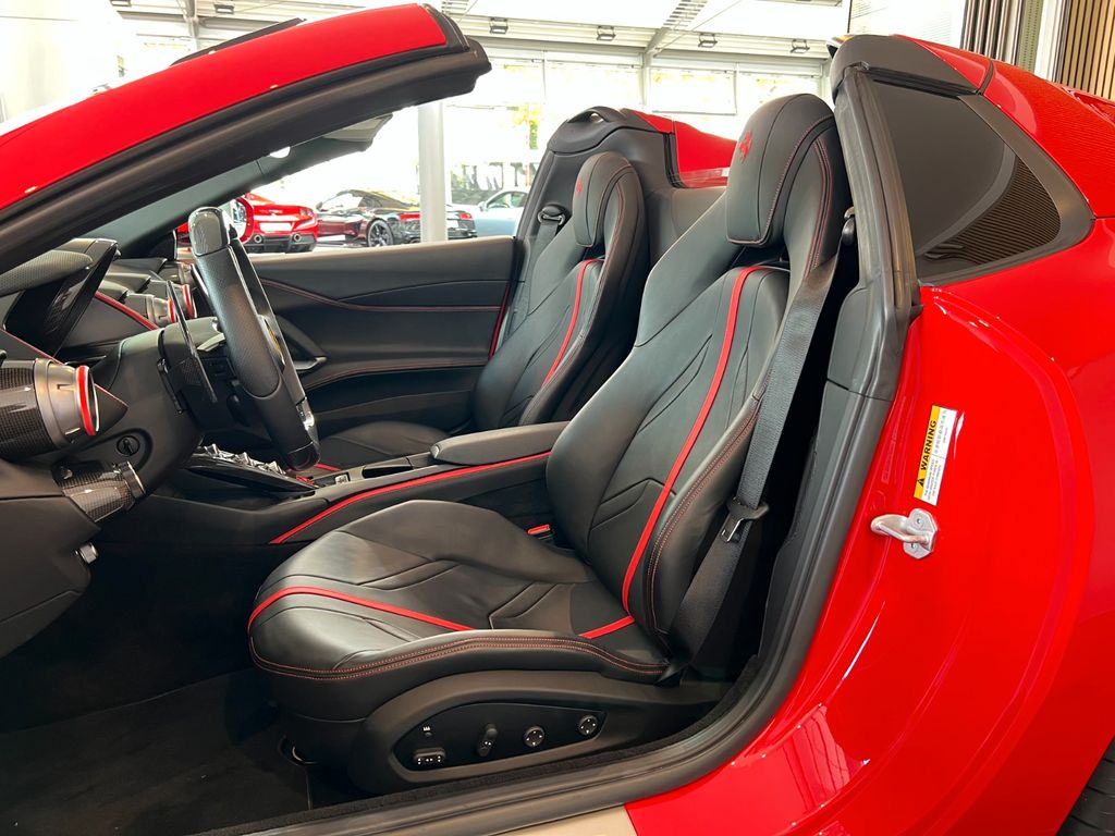 Ferrari 812 2023