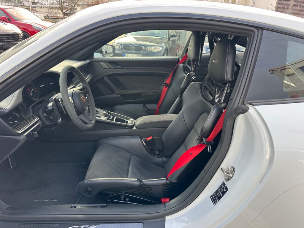 Porsche 992 2023