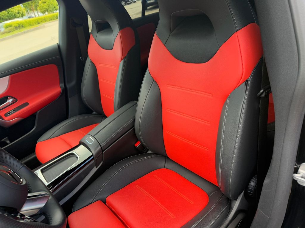 Mercedes-Benz CLA 200 2024