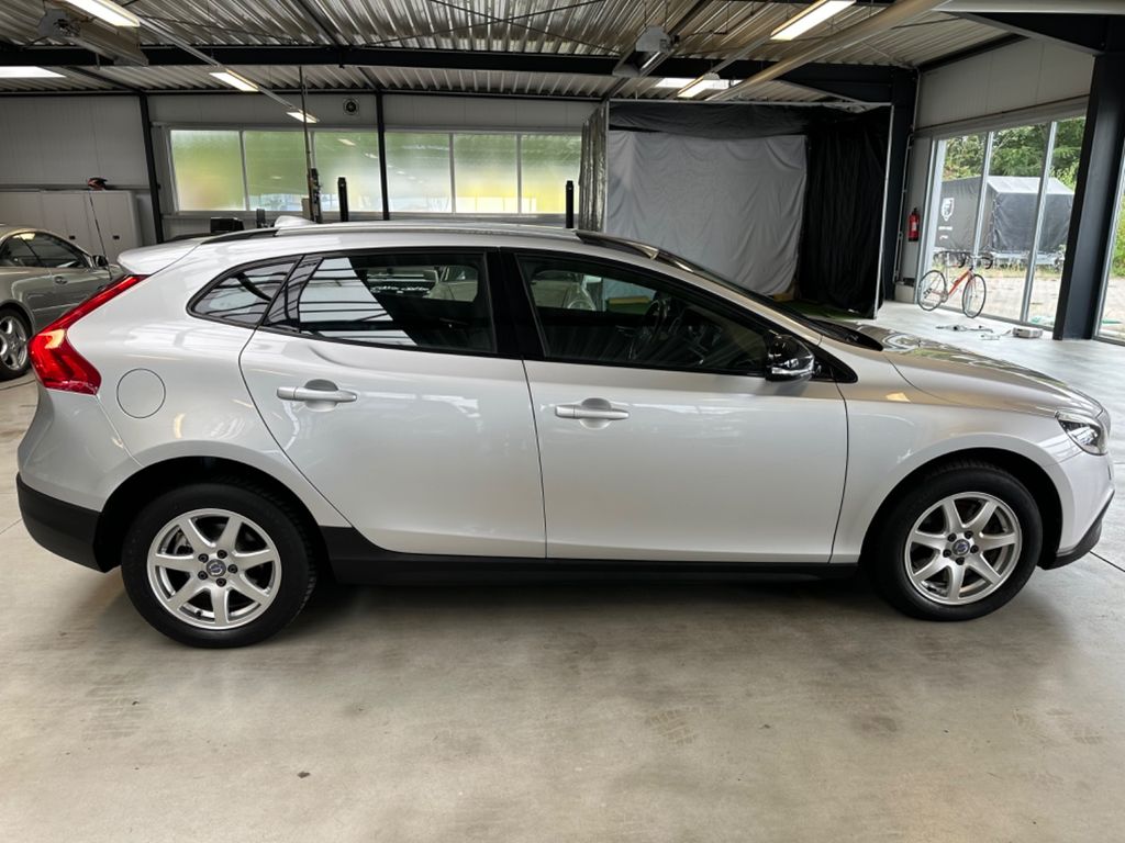Volvo V40 Cross Country 2015