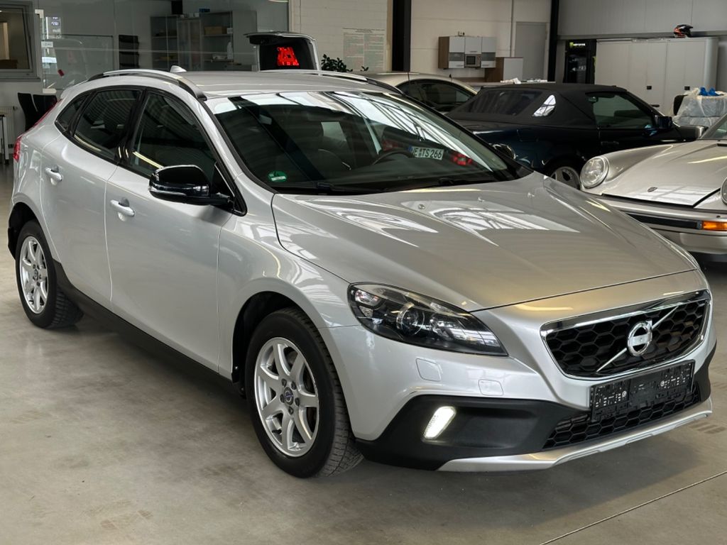 Volvo V40 Cross Country 2015