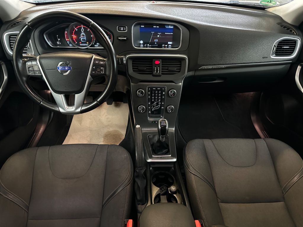 Volvo V40 Cross Country 2015