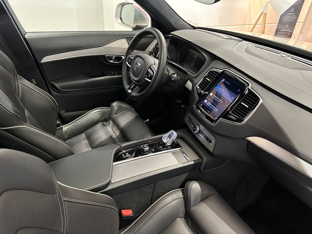 Volvo XC90 2023