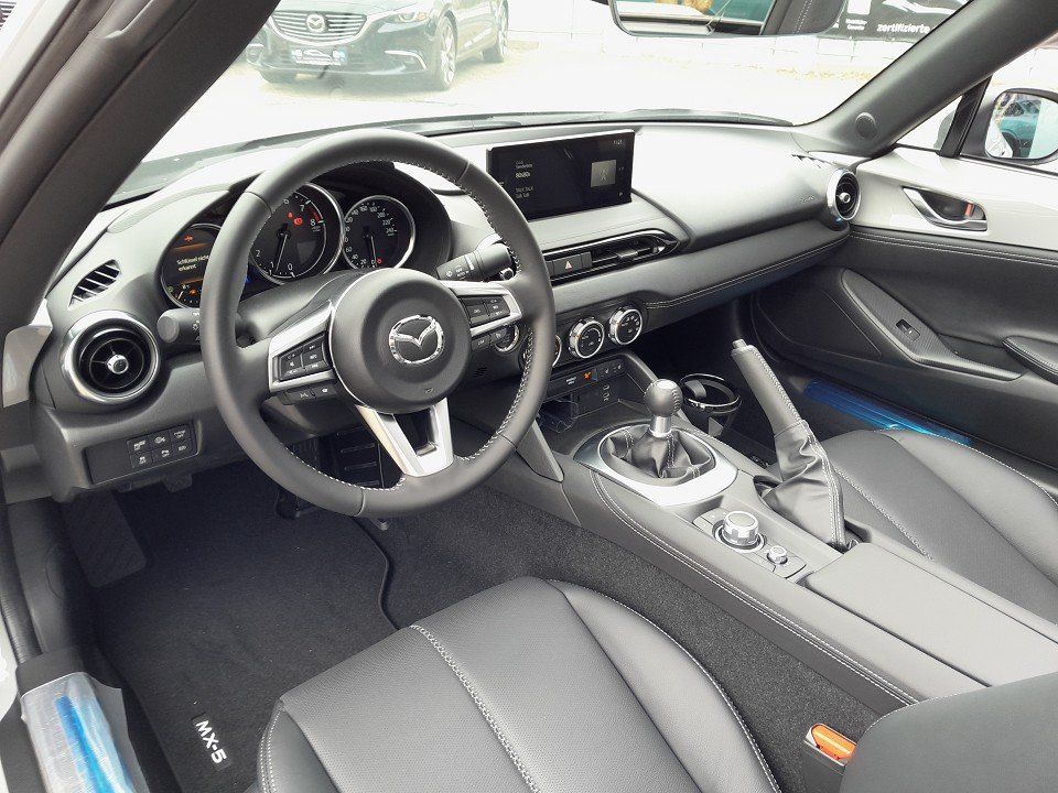 Mazda MX-5 2025