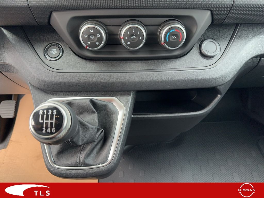 Nissan Primastar 2024