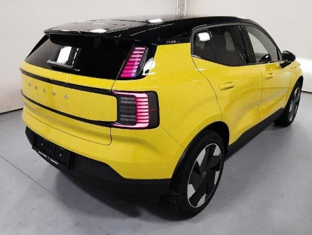 Volvo EX30 2024