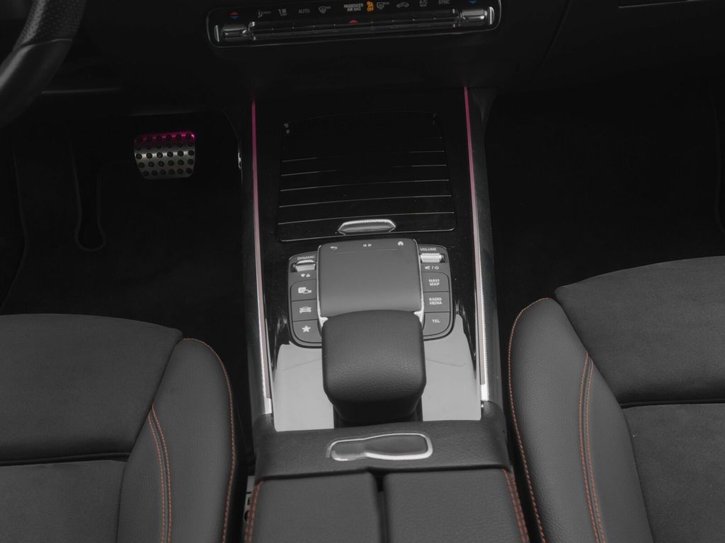 Mercedes-Benz GLA 200 2020