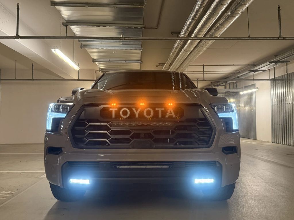 Toyota Sequoia