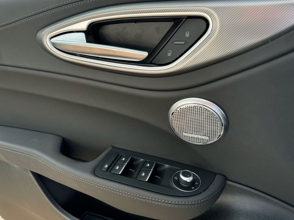 Alfa Romeo Giulia 2024