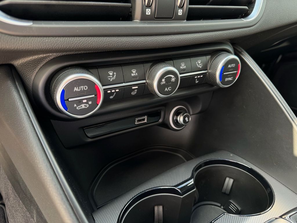 Alfa Romeo Giulia 2024