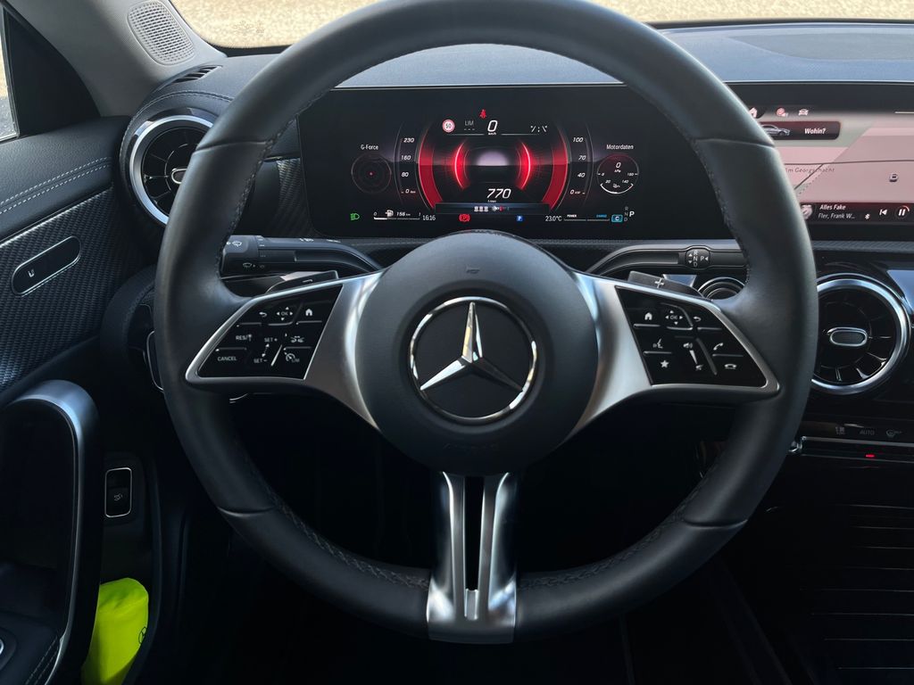 Mercedes-Benz CLA 180 2024