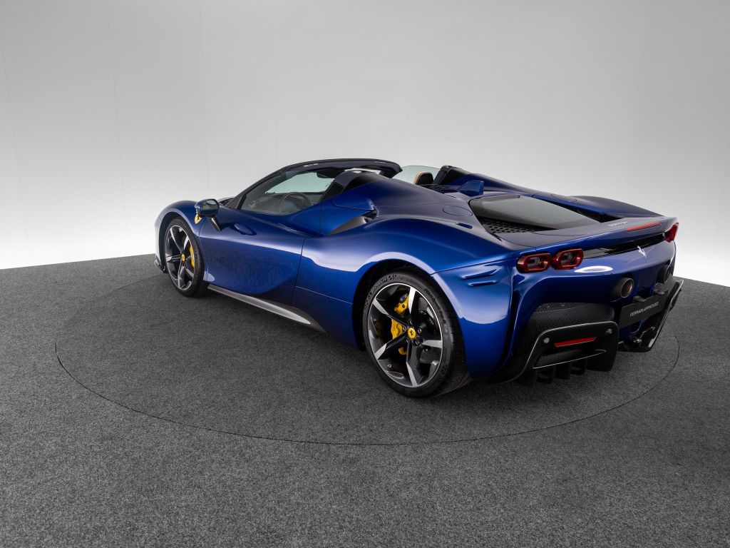 Ferrari SF90 2023