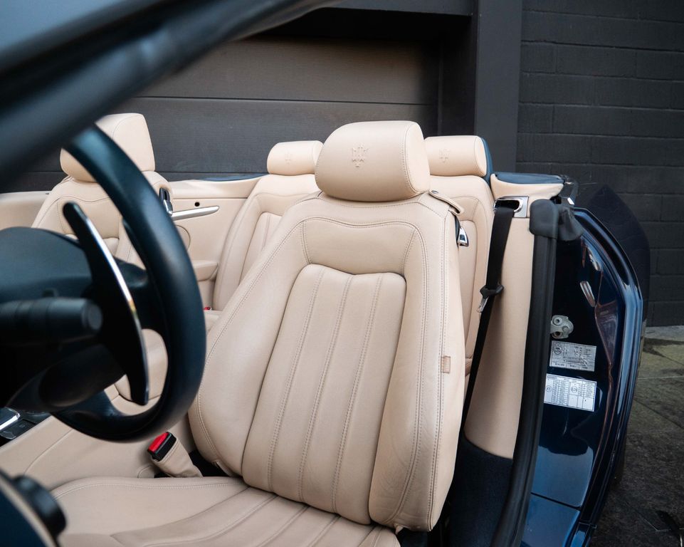 Maserati GranCabrio 2011