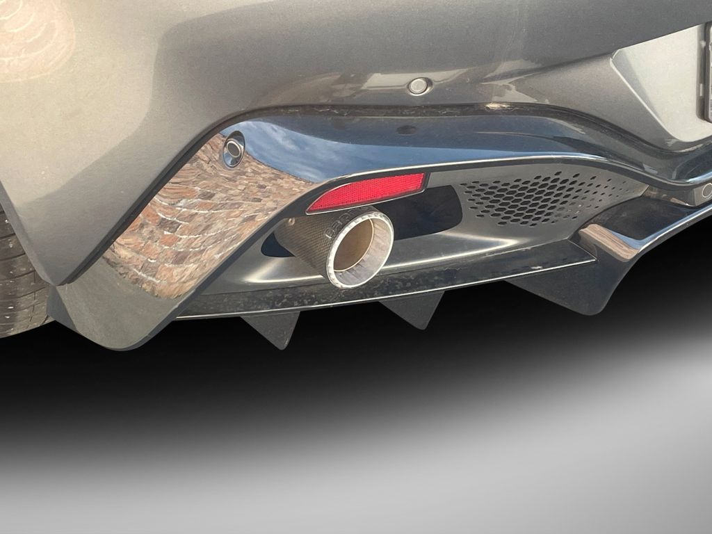 Aston Martin V8 Vantage 2023