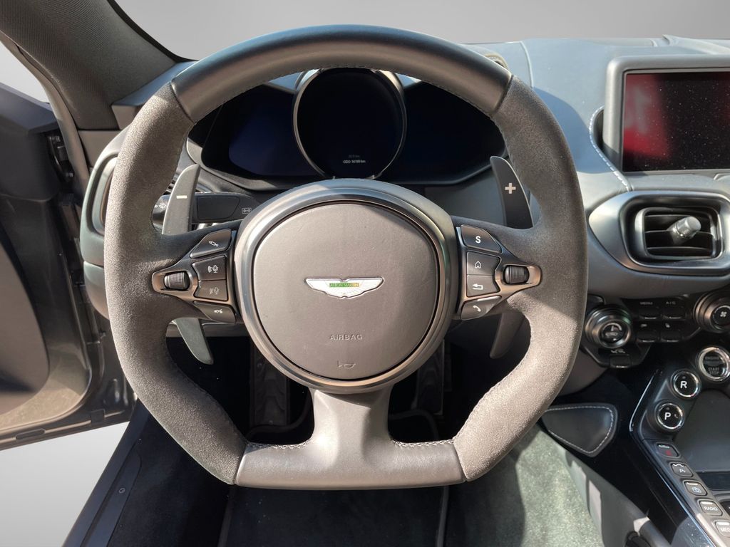 Aston Martin V8 Vantage 2023