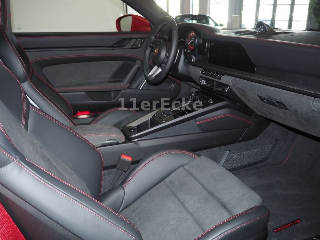 Porsche 992 2024