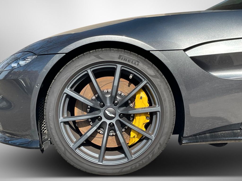 Aston Martin V8 Vantage 2023