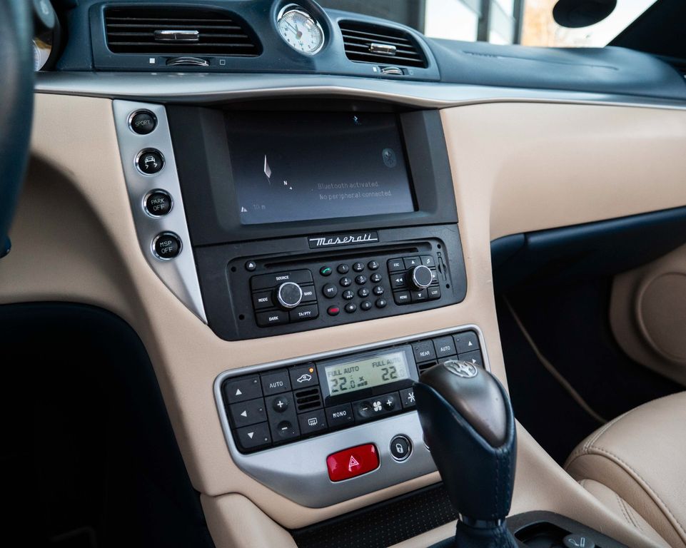 Maserati GranCabrio 2011