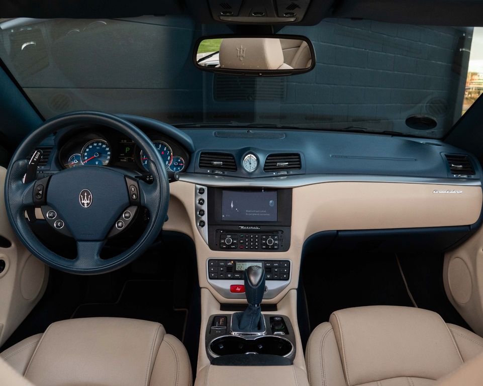 Maserati GranCabrio 2011