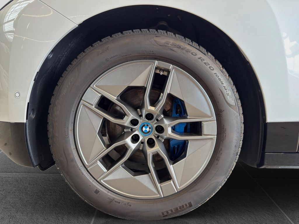 BMW iX 2023