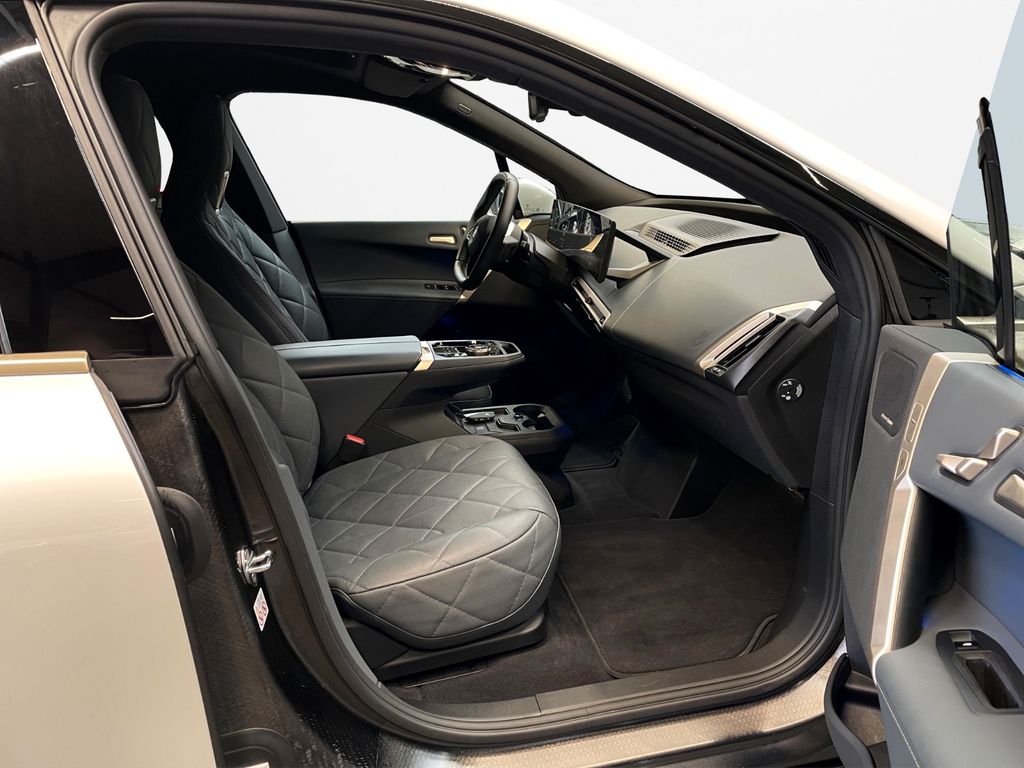 BMW iX 2023
