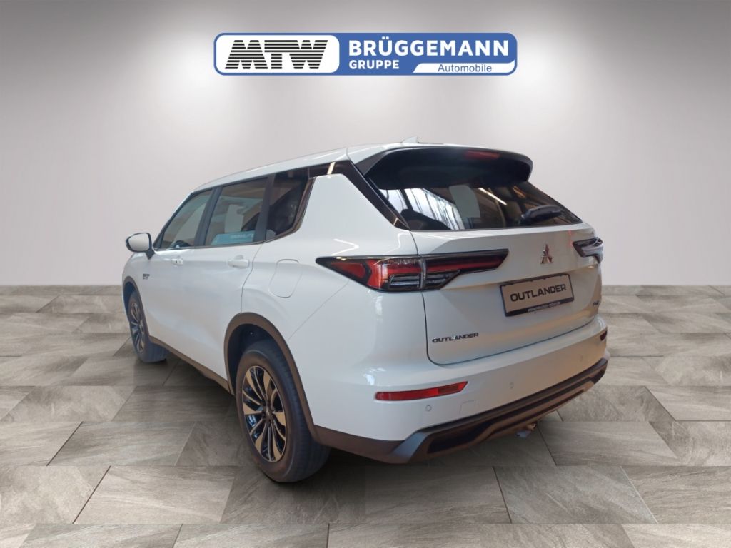 Mitsubishi Plug-in Hybrid Outlander