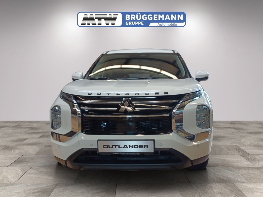 Mitsubishi Plug-in Hybrid Outlander