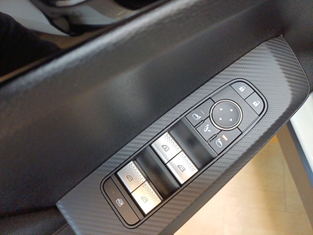 Mitsubishi Plug-in Hybrid Outlander