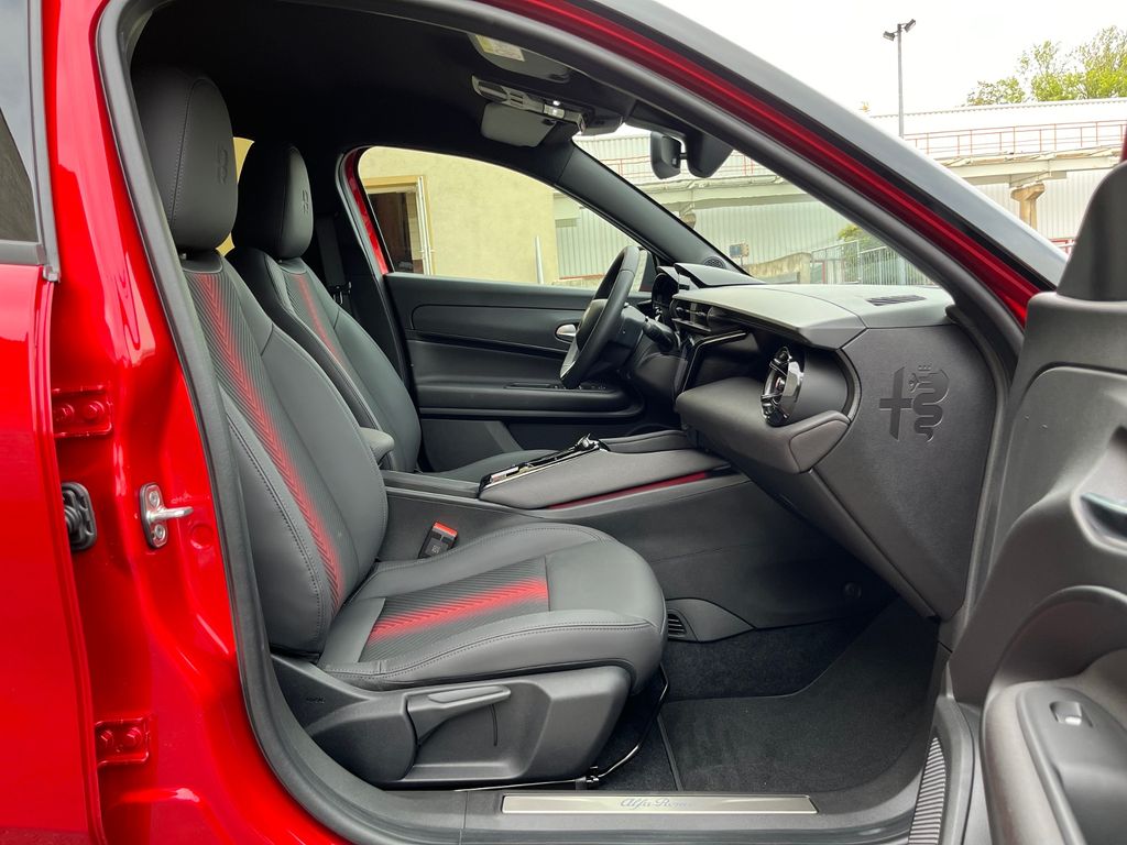 Alfa Romeo Junior 2024