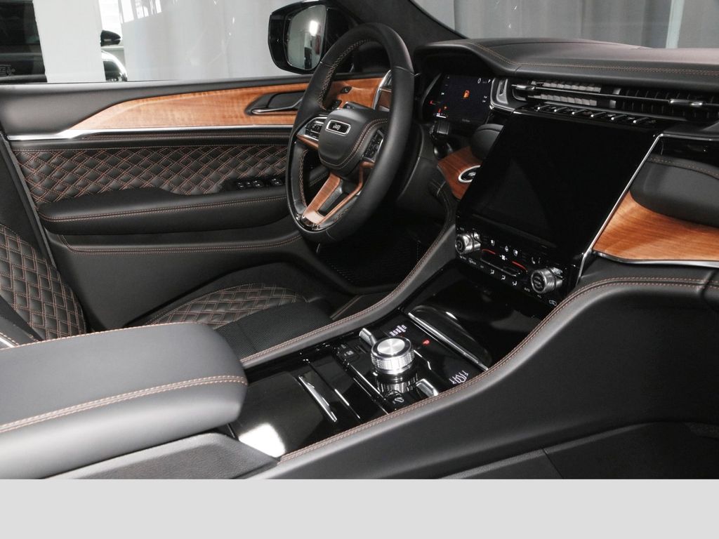 Jeep Grand Cherokee 2025