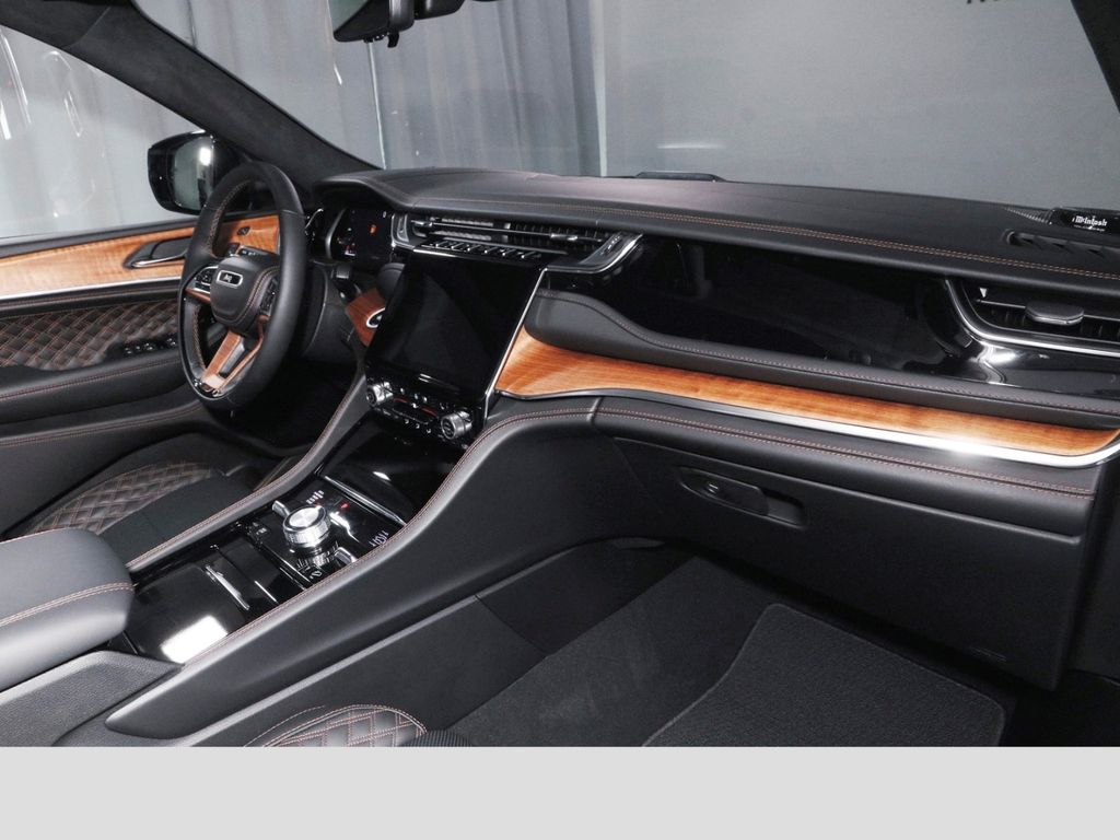 Jeep Grand Cherokee 2025