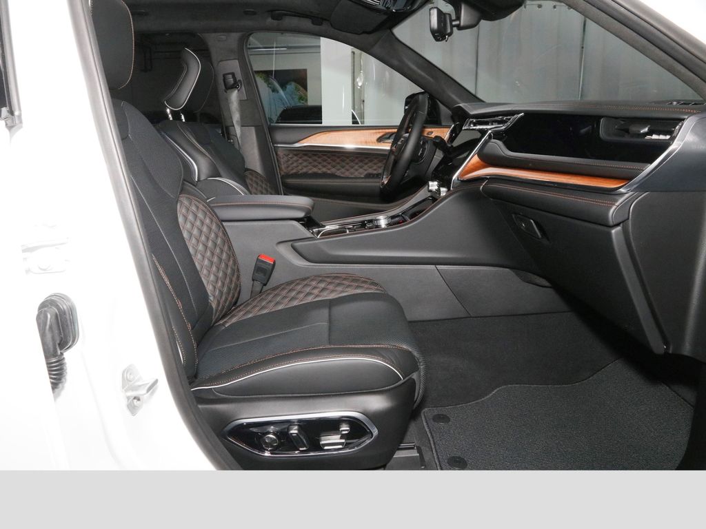 Jeep Grand Cherokee 2025