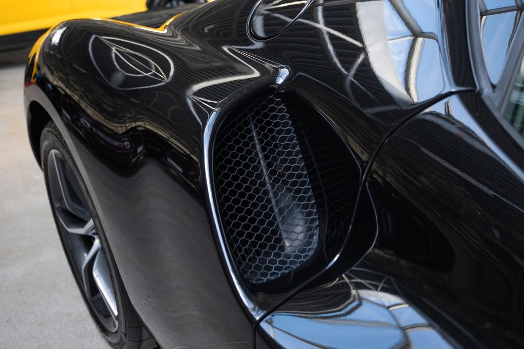 Ferrari 296 GTB 2023