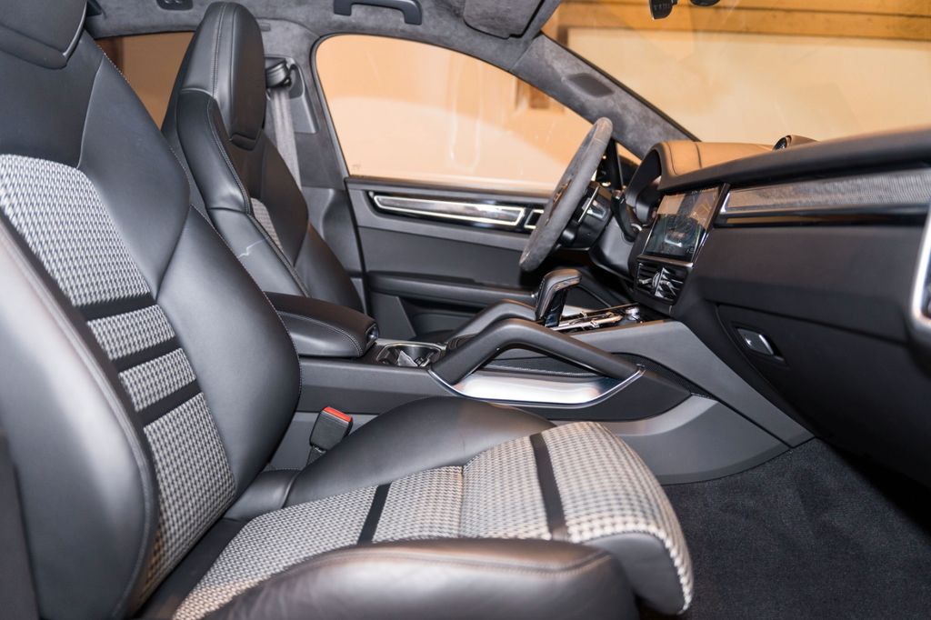 Porsche Cayenne 2020