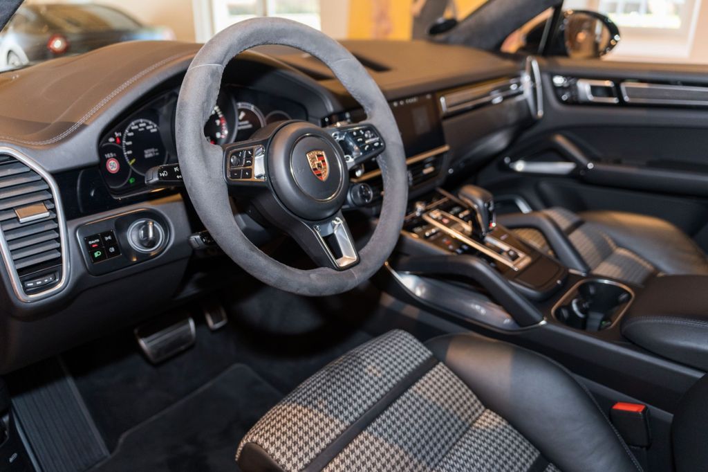 Porsche Cayenne 2020